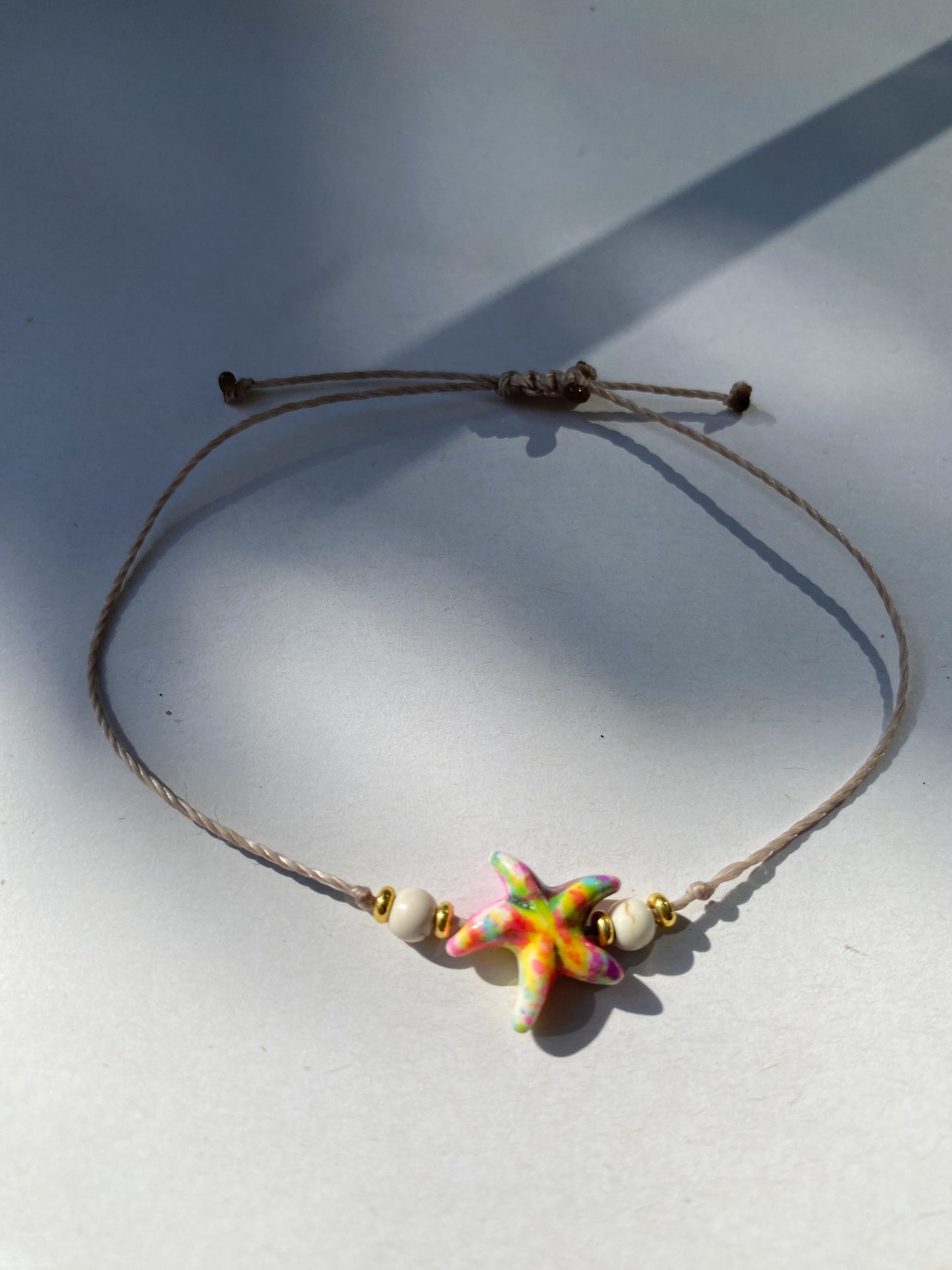 SEESTERN bunt - Schiebeknoten Armband mit Seestern