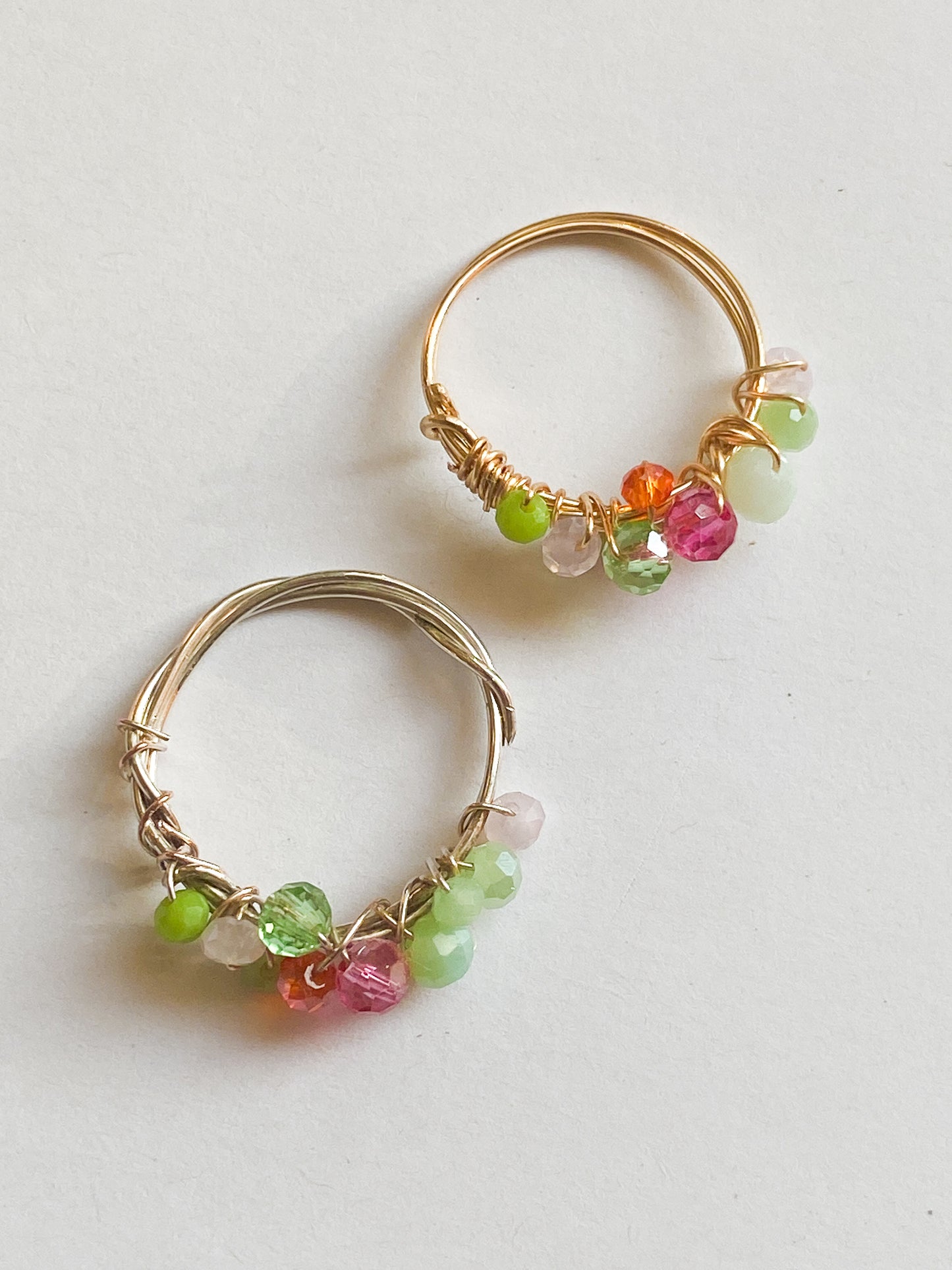 FLORY - Gold/Silber Ring mit grün-bunten Glasperlen