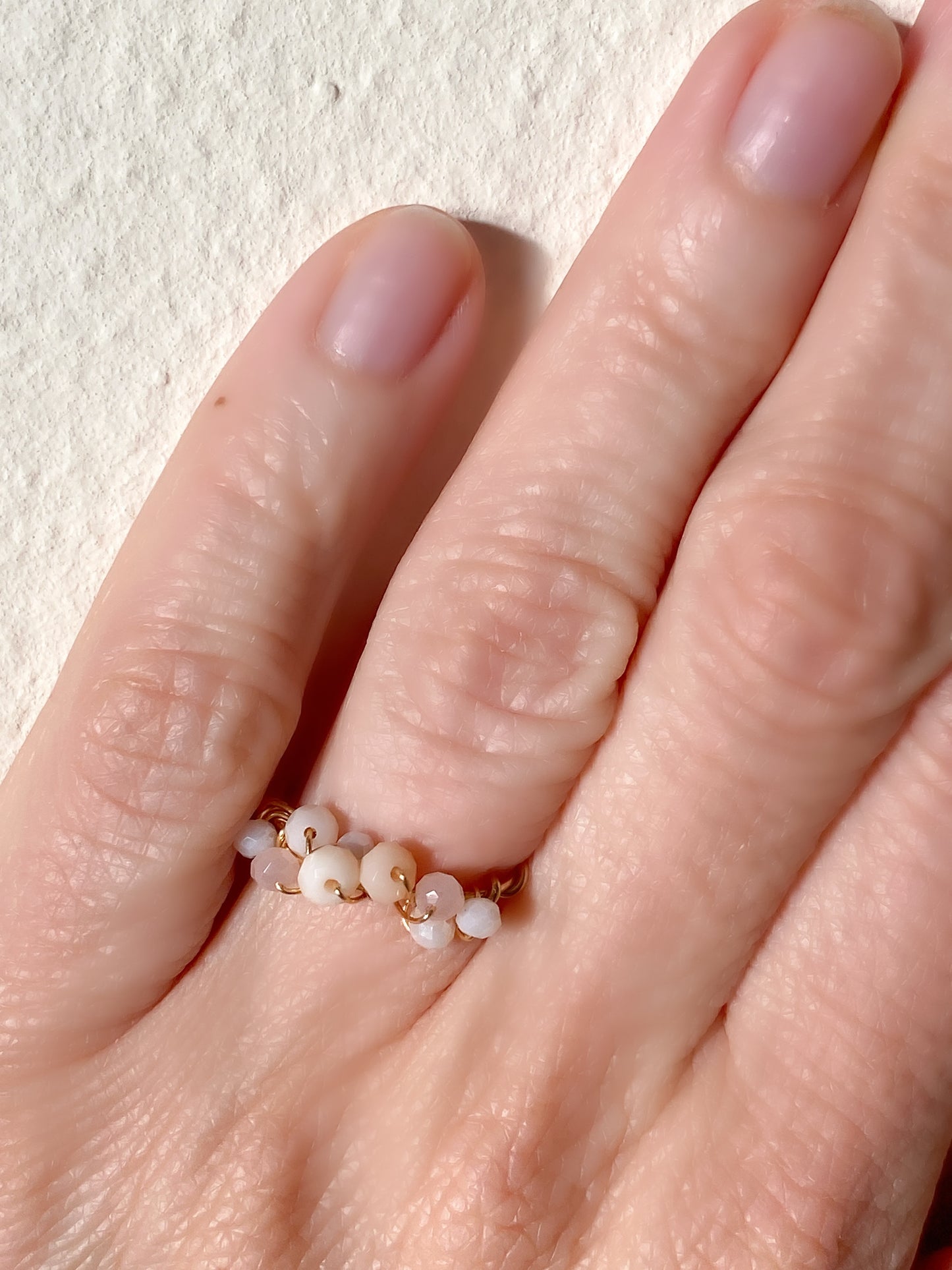 CREAMY - Gold/Silber Ring mit cremefarbenen Glasperlen