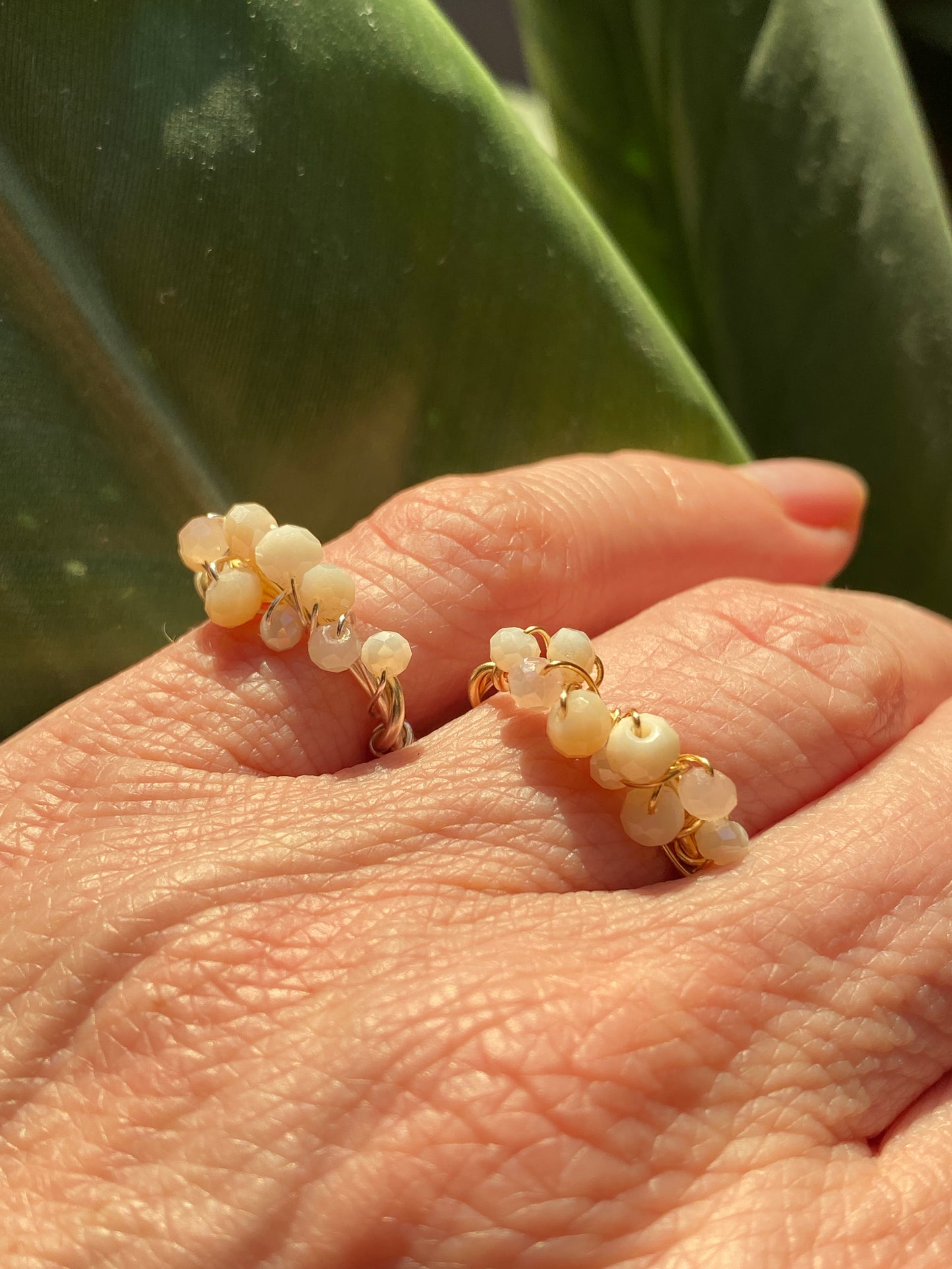 CREAMY - Gold/Silber Ring mit cremefarbenen Glasperlen