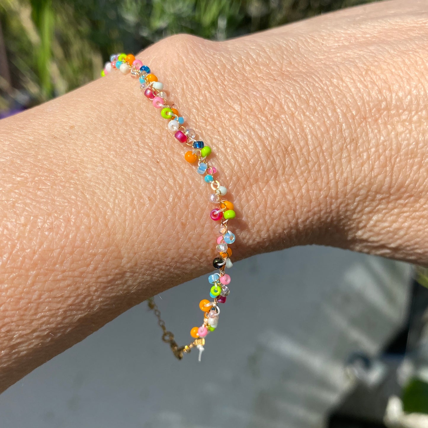 TAMI - buntes Gold Armband im Lilley-Design
