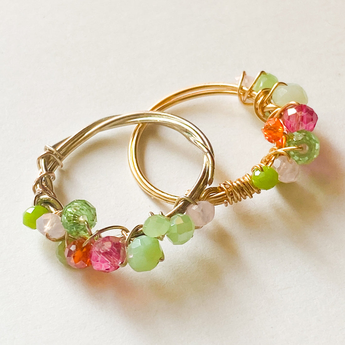 FLORY - Gold/Silber Ring mit grün-bunten Glasperlen