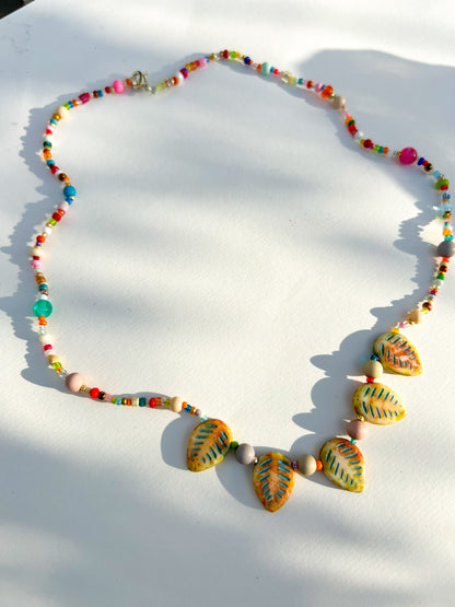 TUTTI – handgefertigte bunte Perlenketten im fröhlichen Boho-Style