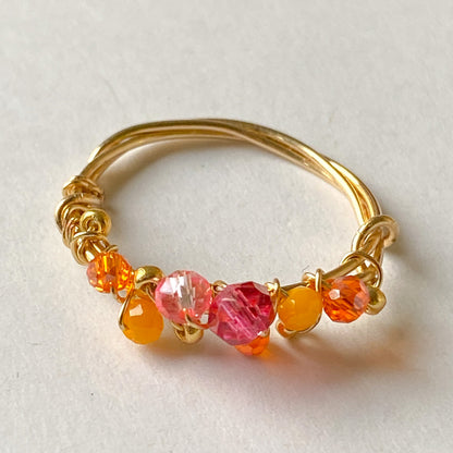 handgefertigter  Gold Ring mit Glasperlen in Sommerfarben / SUMMER