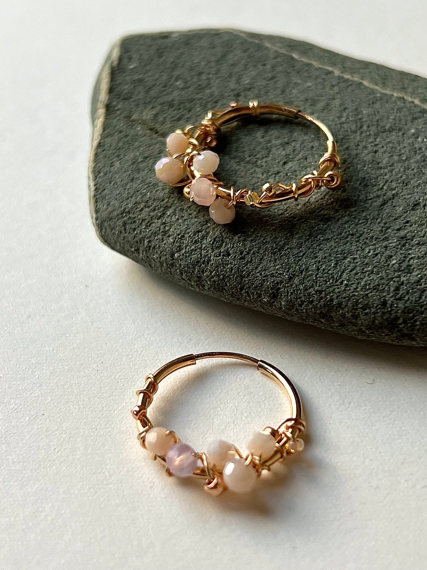 CREAMY  - handgemachte Gold Mini-Creolen