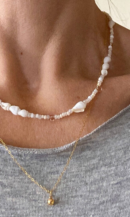 Zarte Goldkette ALLY kombiniert mit SOLEA der Muschelkette 