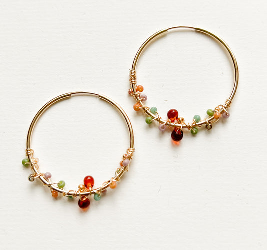 grosse Gold Creolen aus 14k Gold Filled und Glasperlen | AUTUMN