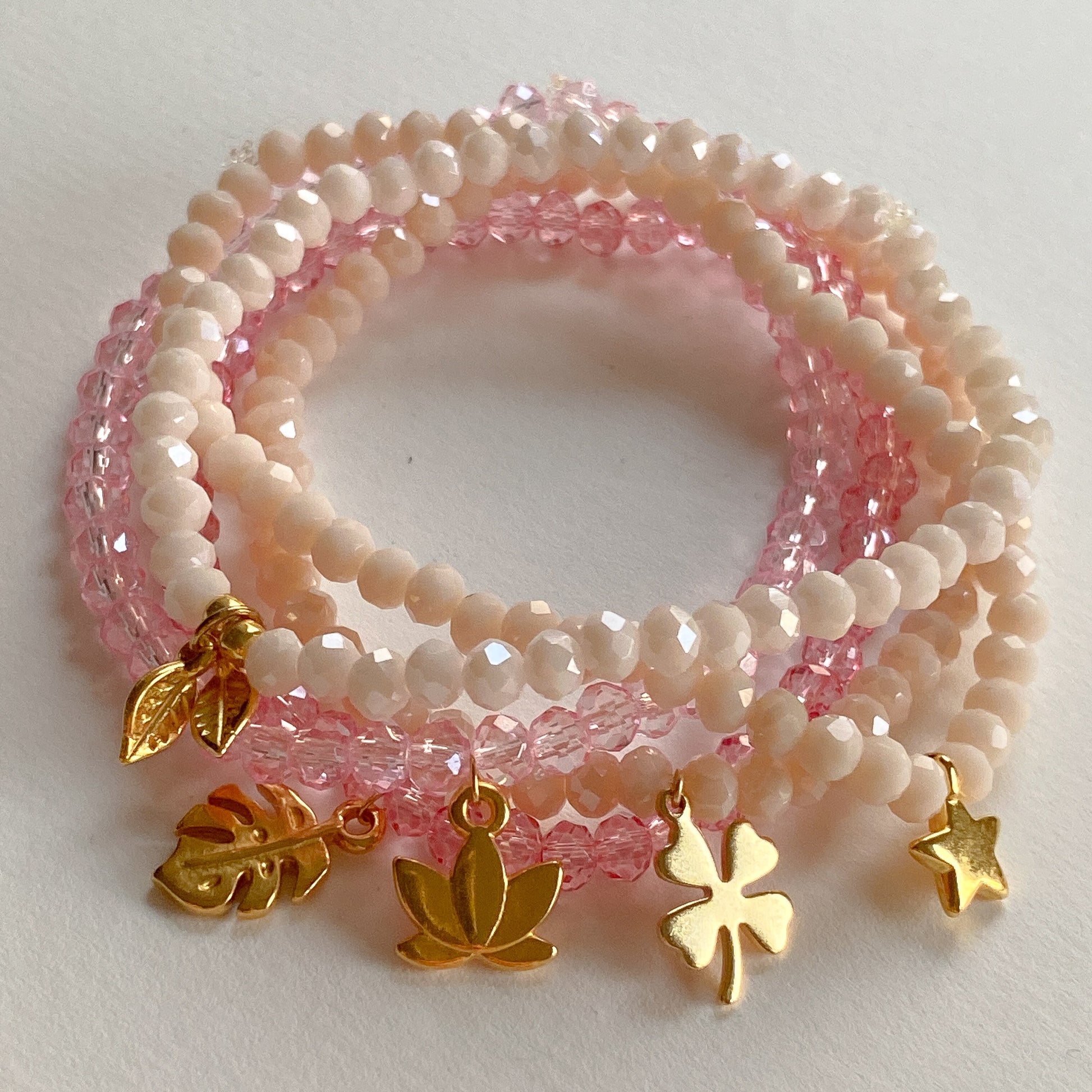 NOÉA  Pastell Charm-Stretcharmband - Mein Shop 