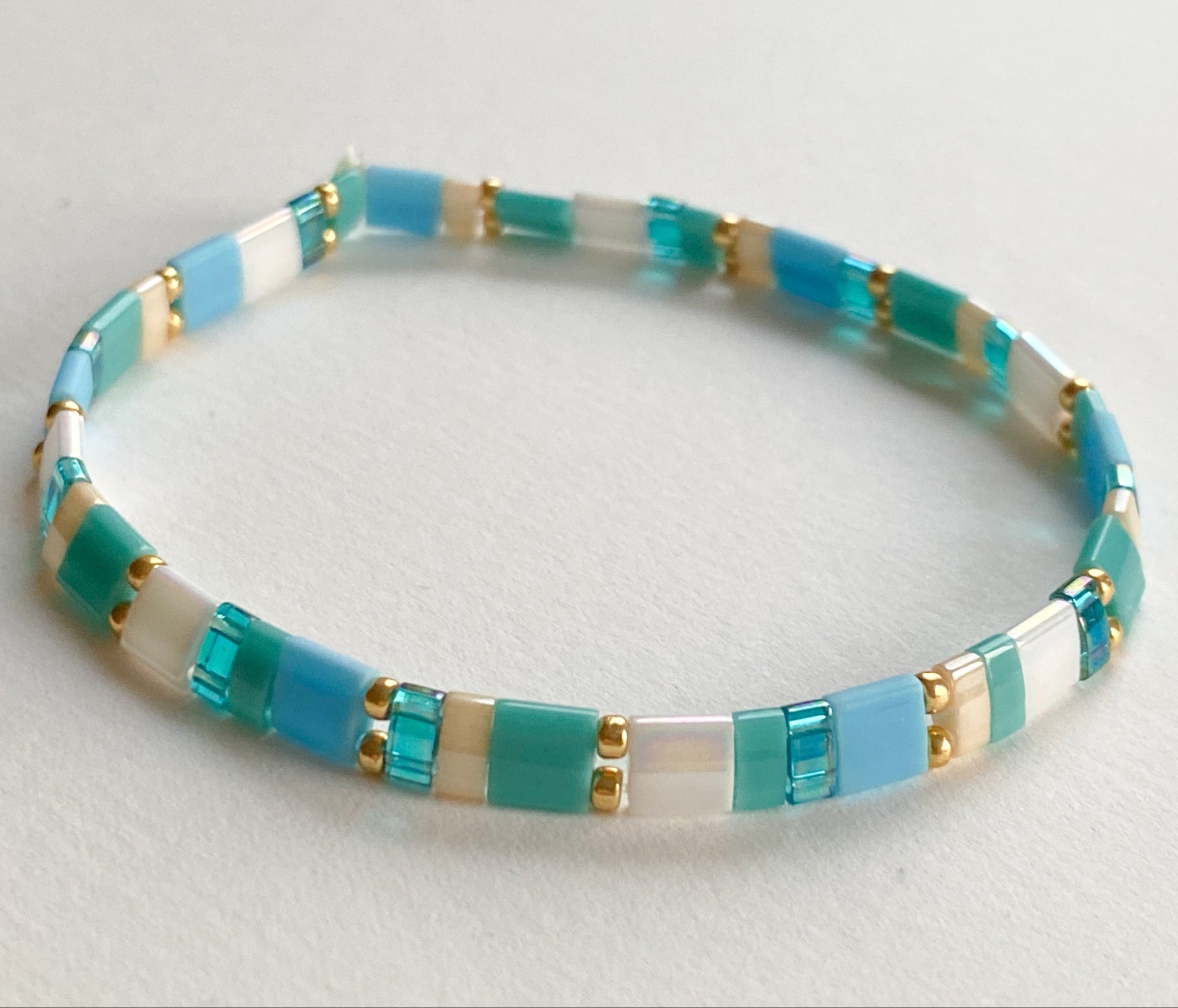 NIARA -  aqua Farben elastisches Armband - Mein Shop 