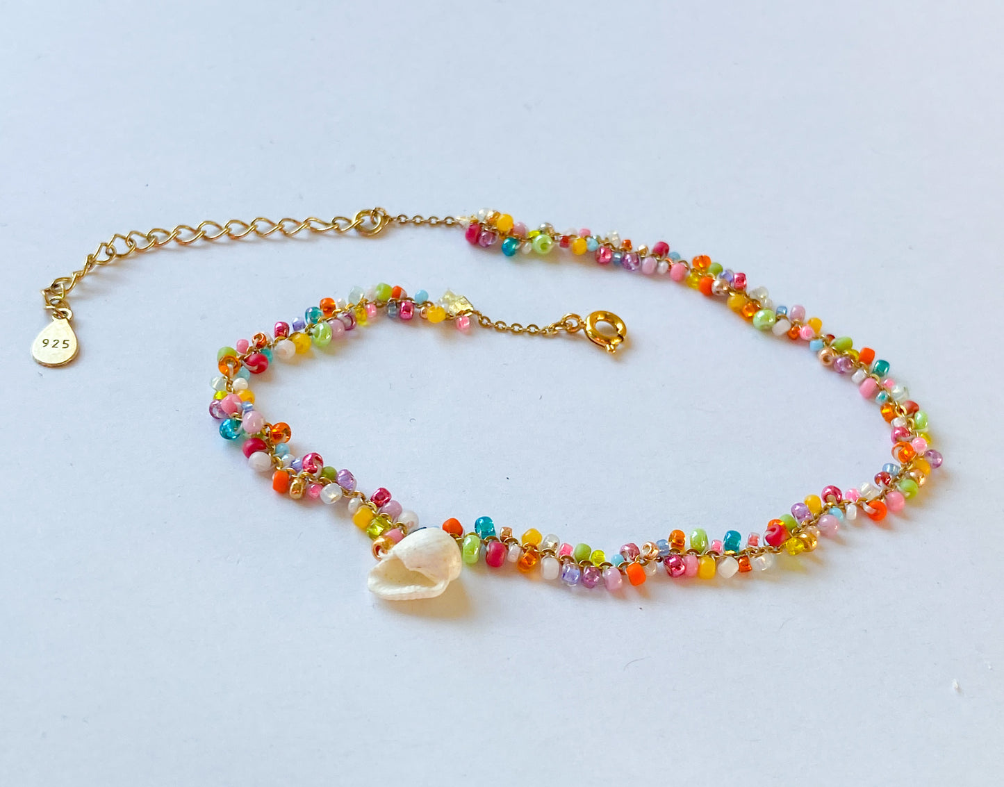 BEAUTIFUL COLORS - buntes Gold Fusskettchen Muschel Charm
