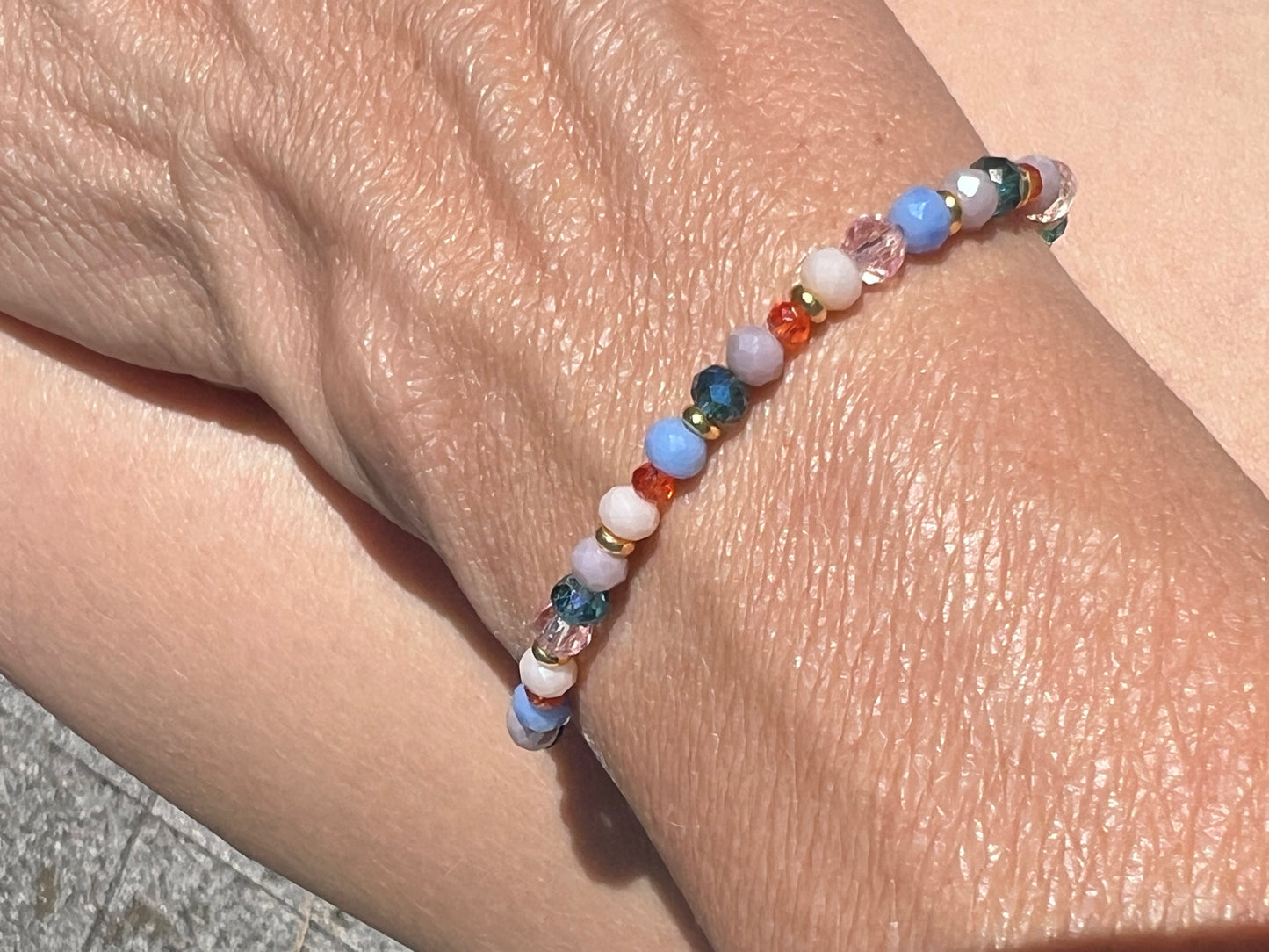 MOOD – Handgemachte Unikat-Boho-Armbänder aus Glasperlen