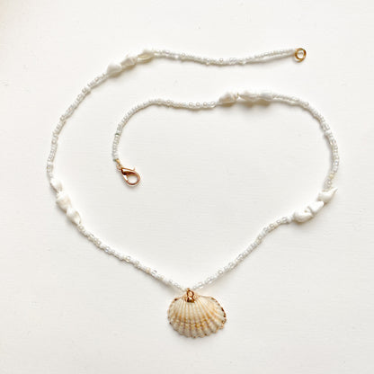handgemachte Kette mit Muschel Anhänger  - Sabetti | Bohoschmuck