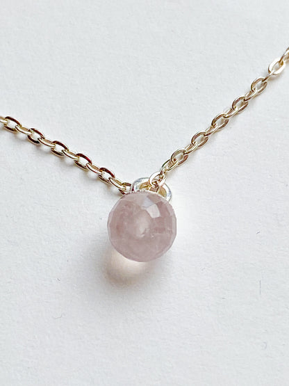 Handgemachte Silberkette mit Rosenquarz Anhänger Charm  - GRACE Silber