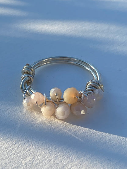 CREAMY - Gold/Silber Ring mit cremefarbenen Glasperlen - Mein Shop