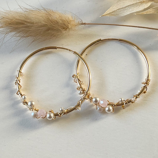 LUMIA - 30 mm Gold Creolen aus 14k Gold Filled mit Perlen - Handgemachte Boho Creolen