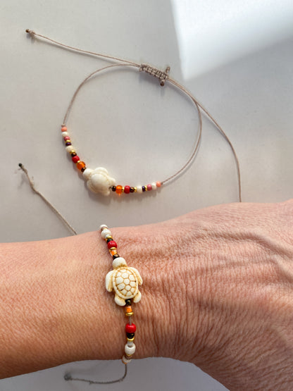 SCHILDI - Schiebeknoten Armband mit Schildkröte