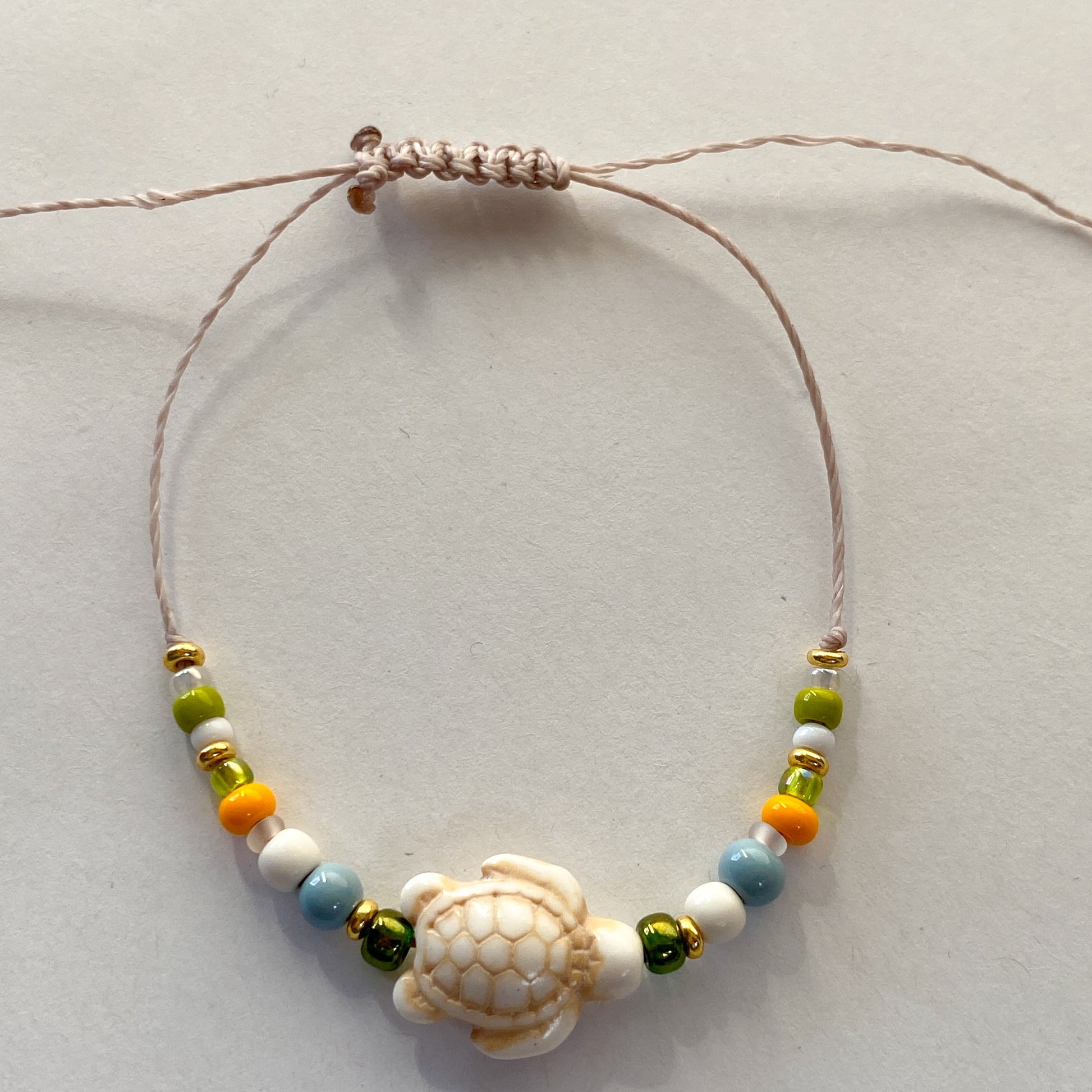 SCHILDI - Schiebeknoten Armband mit Schildkröte